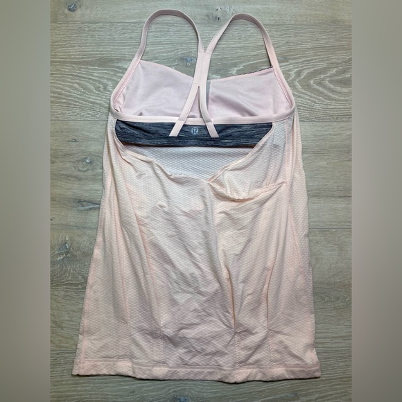 Lululemon CYB Tank EUC Size ? Pretty Pink Angel Wing Built In Bra - Picture 9 of 12